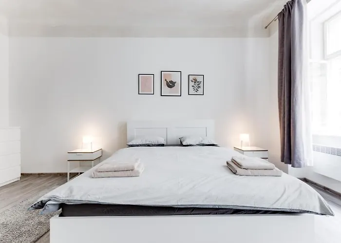 New Moderated Školská Apartment