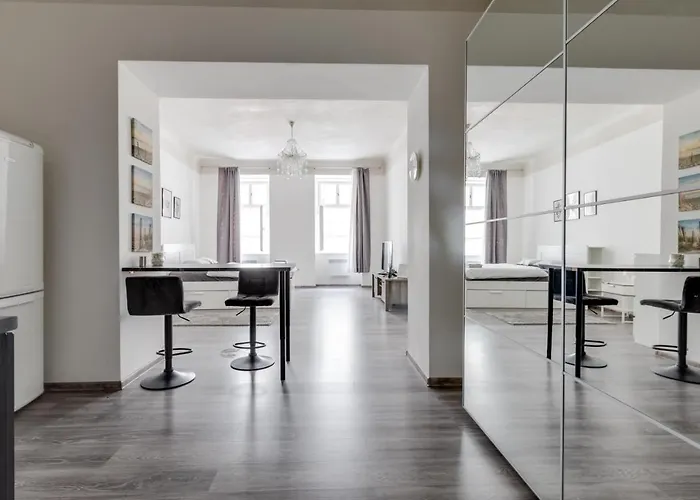 New Moderated Školská Apartment
