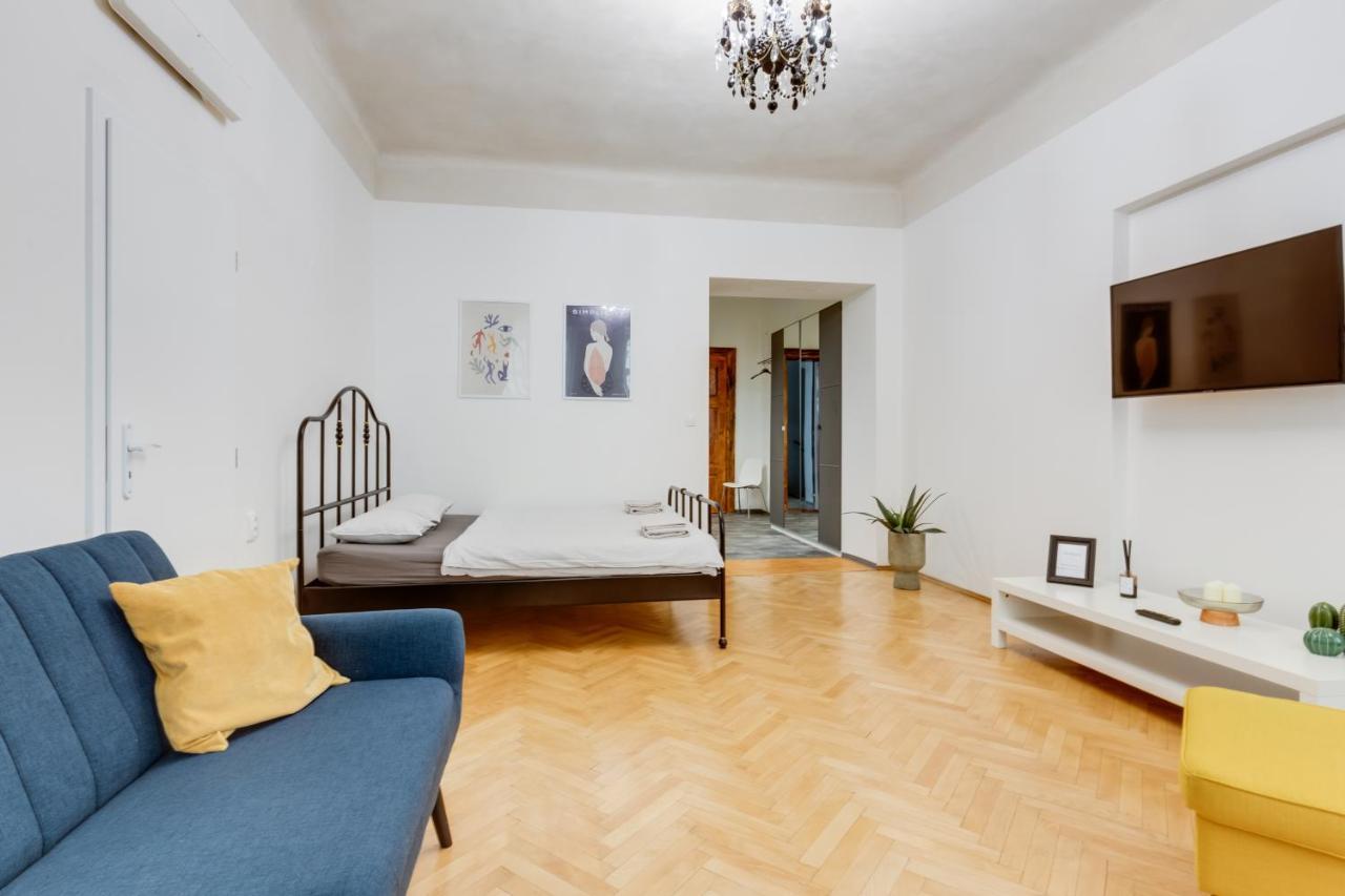 Lovely Heart Of Apartmán